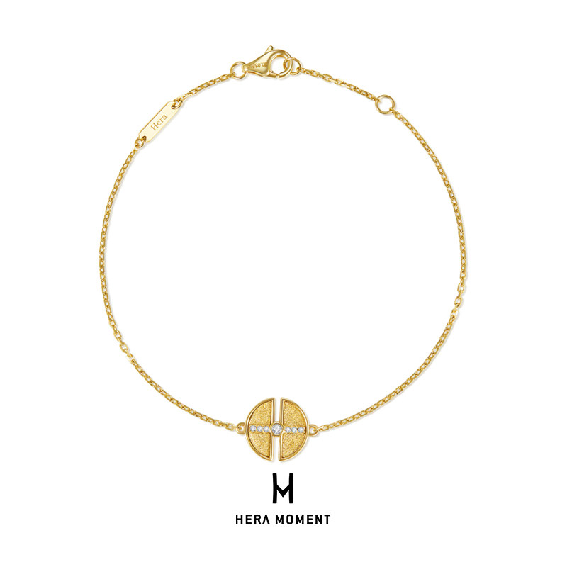 赫拉臻藏18K金圆形盘扣手链
