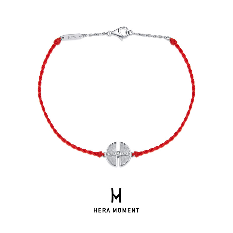 赫拉臻藏白18K金盘扣红绳手链