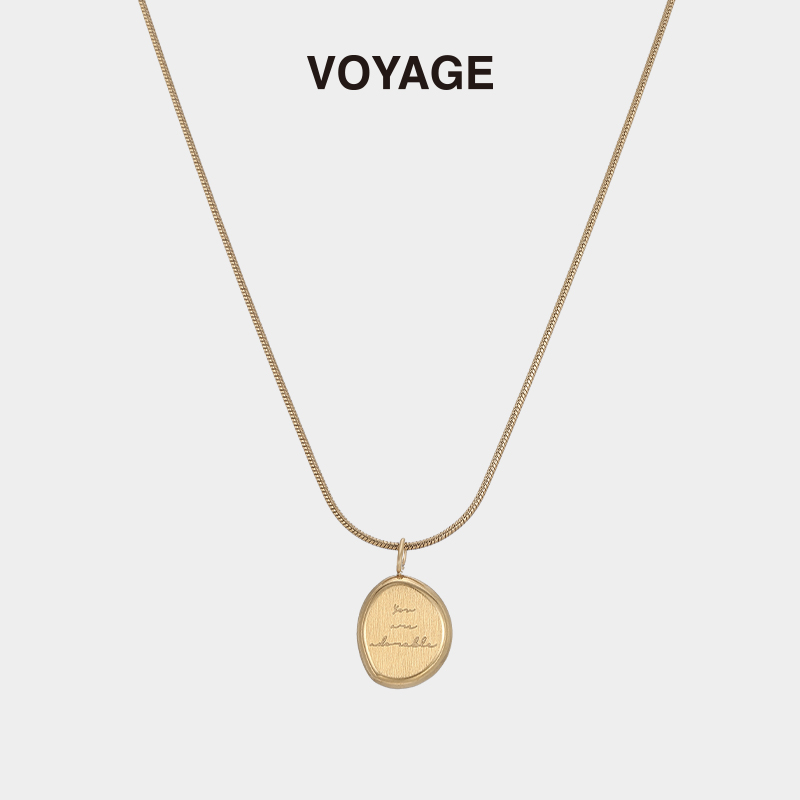 VOYAGE法式复古英文圆牌项链