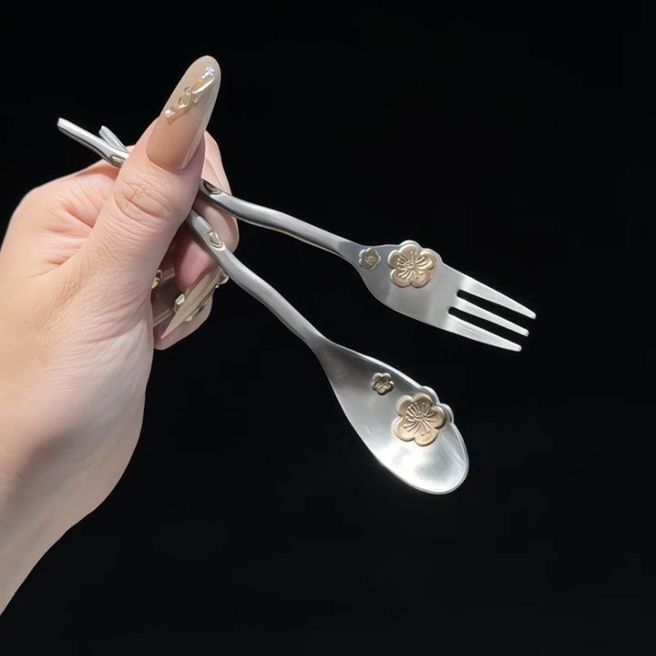 为颜值买单好治愈的樱花甜品勺
