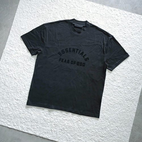 过验品质的ESSENTIALS短袖