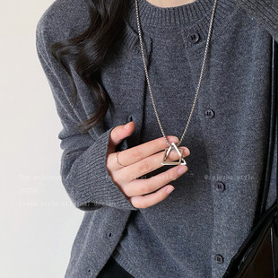 银色几何交叉三角形项链女秋冬高级感百搭毛衣链长款吊坠衣服配饰