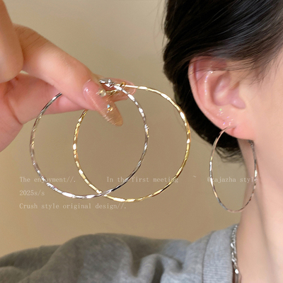 百戴不厌！简约夸张大耳圈耳环2025新款爆款显脸小耳饰高级感耳钉