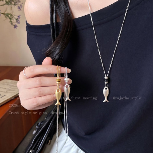 简约哑光小鱼项链女轻奢小众百搭