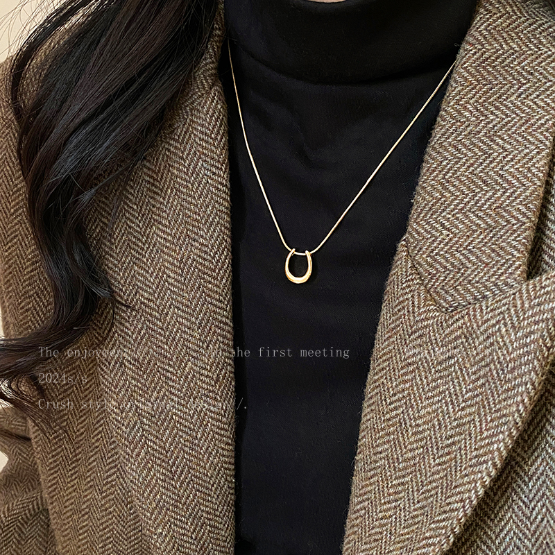 U型金属马蹄项链女款韩系ins轻奢高级感毛衣链时尚百搭气质卫衣链