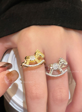 金色锆石小马戒指女轻奢高级感