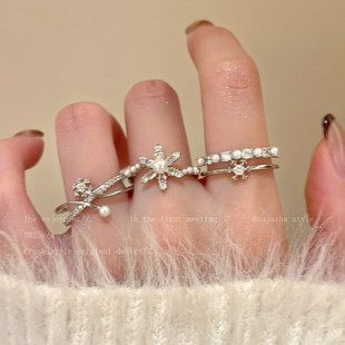 雪国甜心~韩系雪花珍珠戒指女2026新款秋冬叠戴食指戒高级感指环