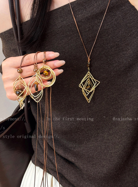 美拉德虎眼石长款吊坠项链女款轻奢高级感气质大气毛衣链装饰配饰