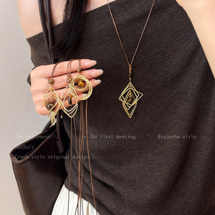 美拉德虎眼石长款吊坠项链女款轻奢高级感气质大气毛衣链装饰配饰