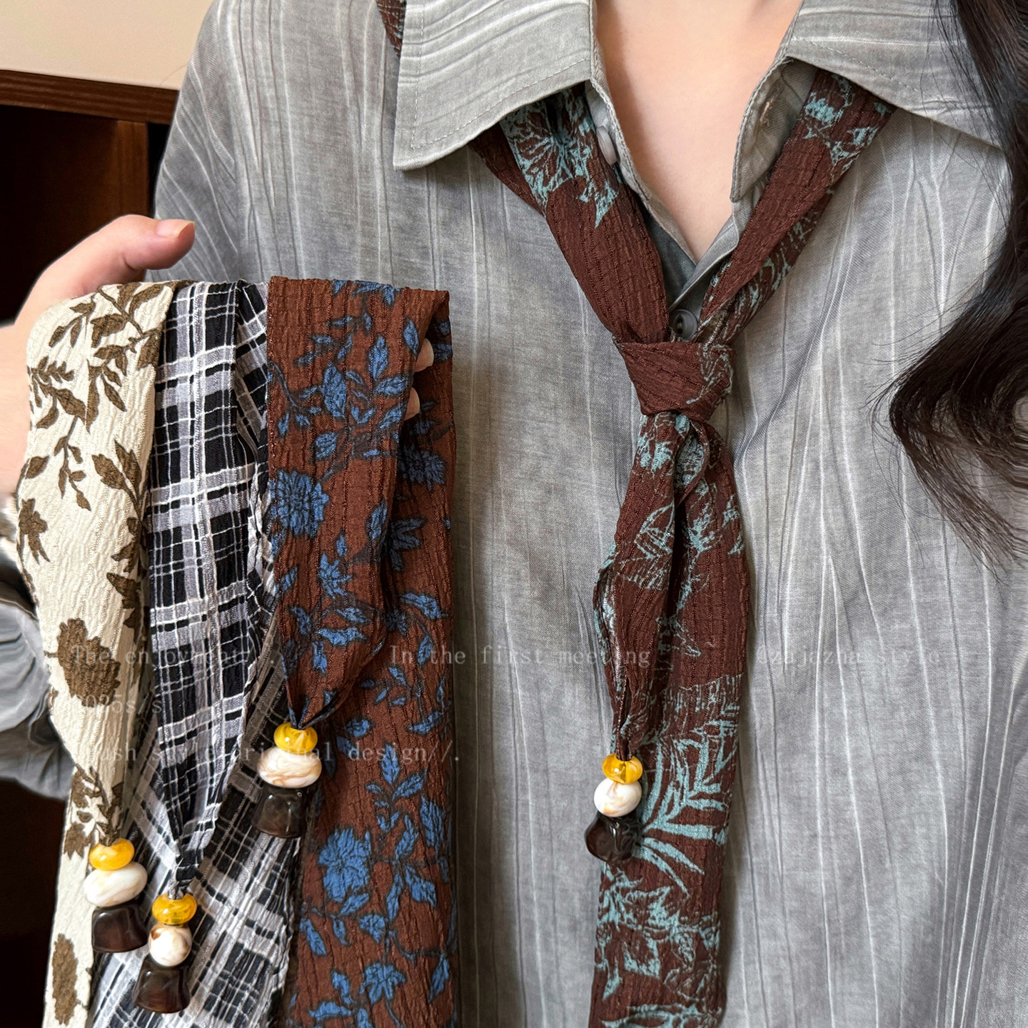 森系少女~复古碎花串珠丝巾