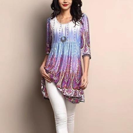 Short-sleeved mid-length color-coded T-shirt for women