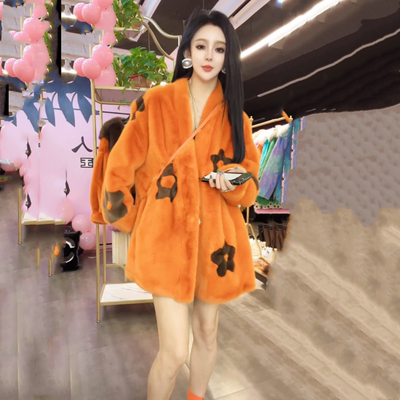 年轻款欧貂中长款V领皮草外套女