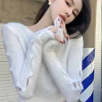 设计感镂空长袖针织衫女秋冬修身显瘦短款小众内搭打底衫上衣ins