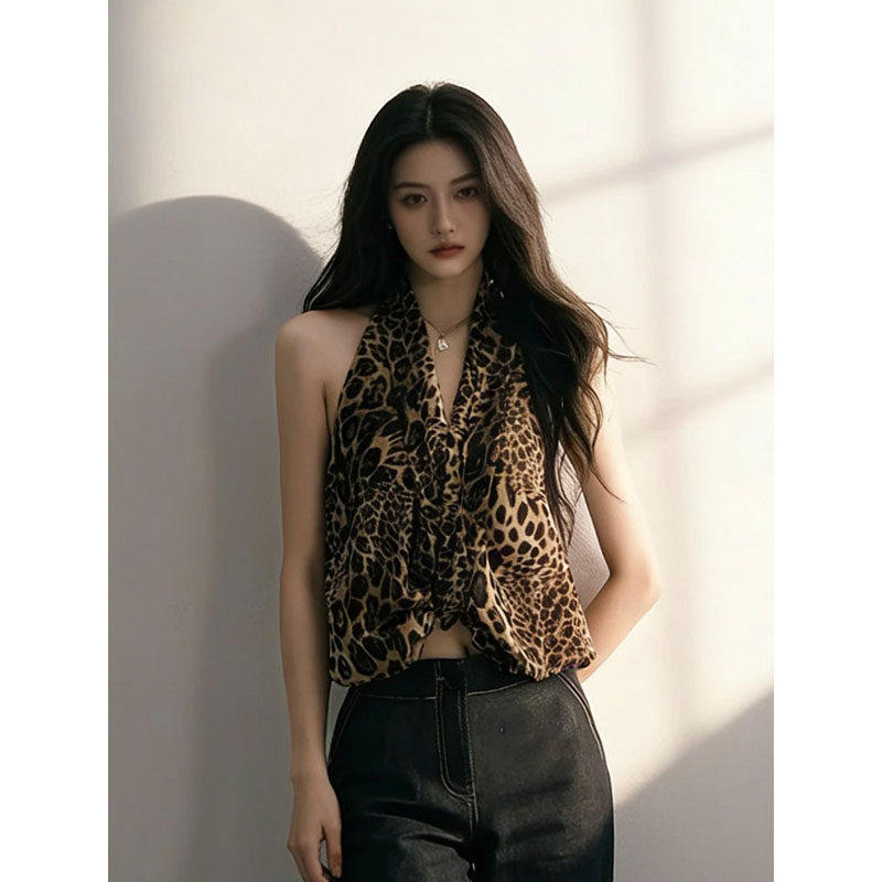 热辣豹纹印花V领挂脖上衣女