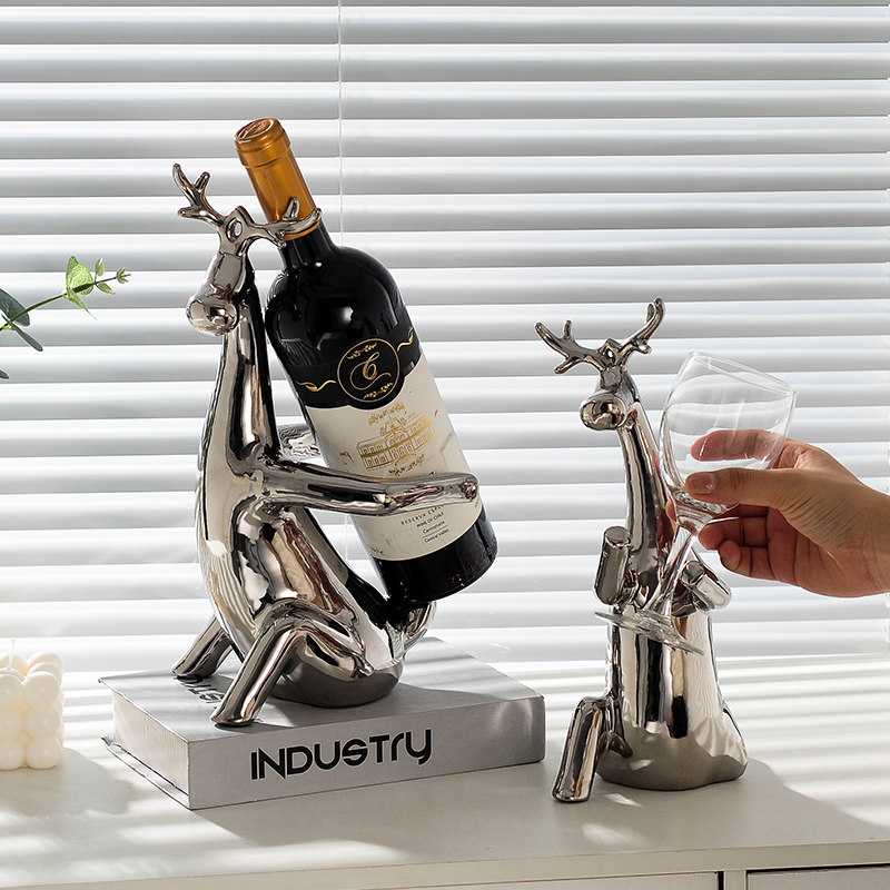 酒柜里的红酒架轻奢高档现代麋鹿摆件葡萄酒红酒杯架家用展示架子