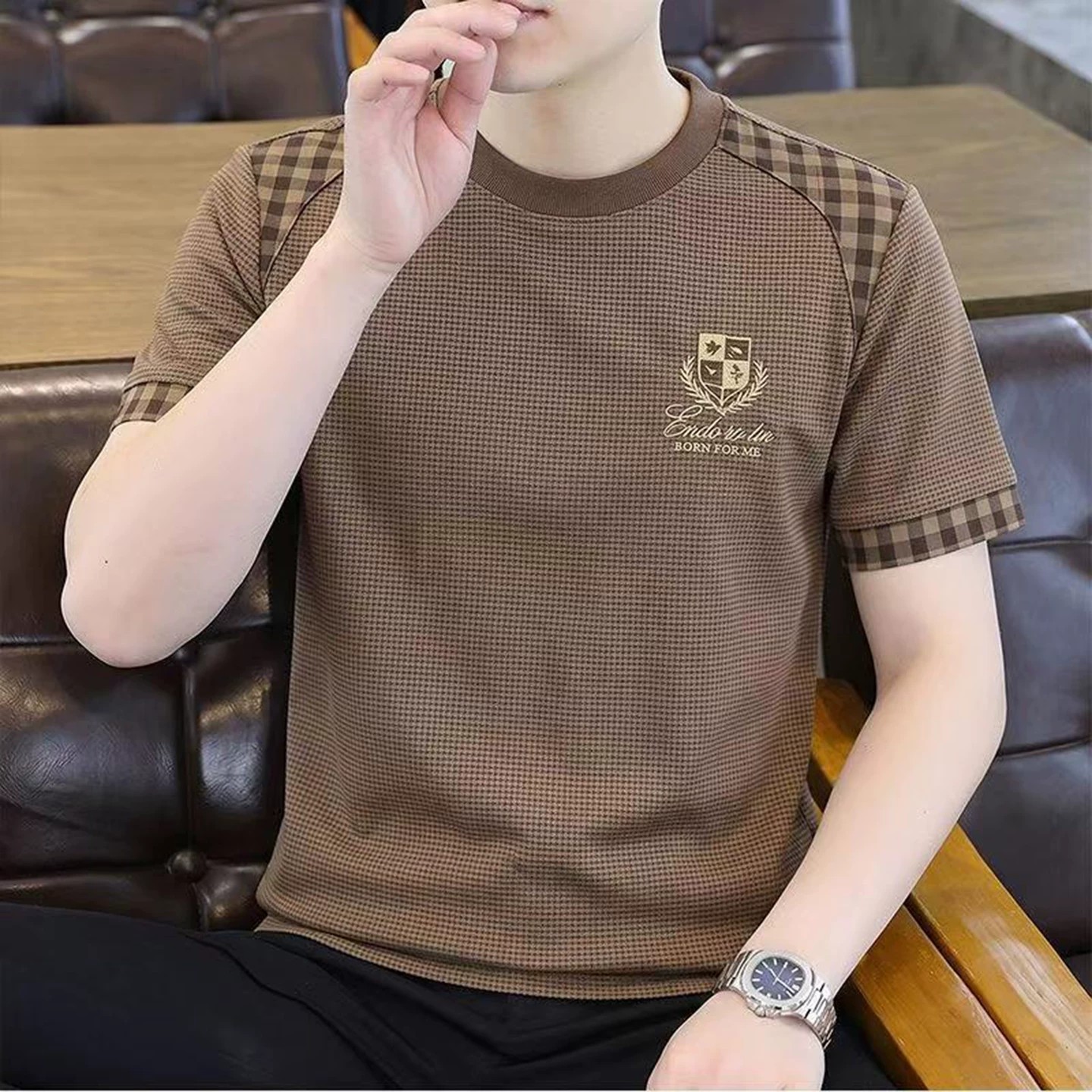 芸菲汇服饰男装夏季新款男士轻奢刺绣短袖T恤老钱风休闲潮流上衣