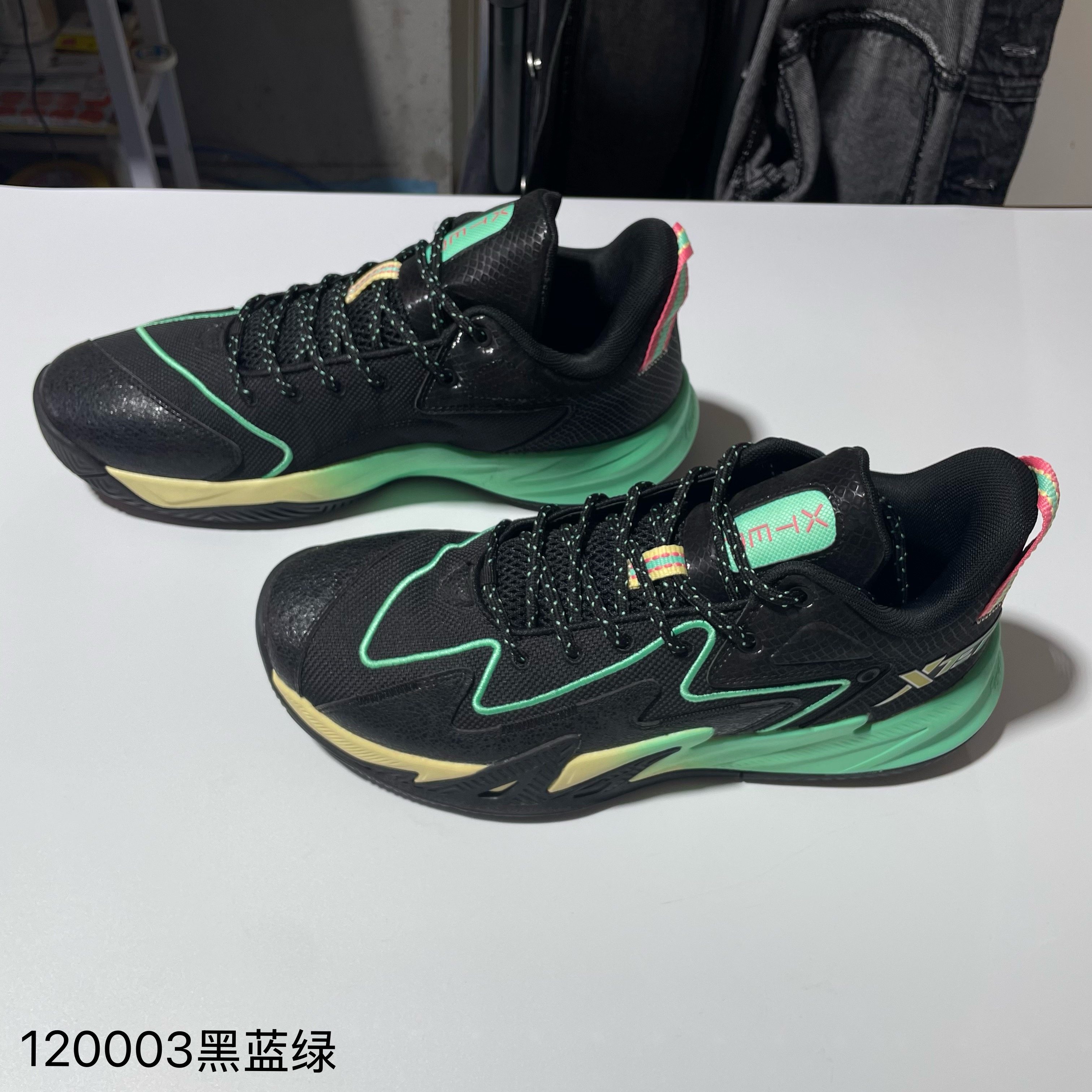 春秋四季篮球鞋男款青少年实战耐磨高帮篮球鞋男款成人品牌断码