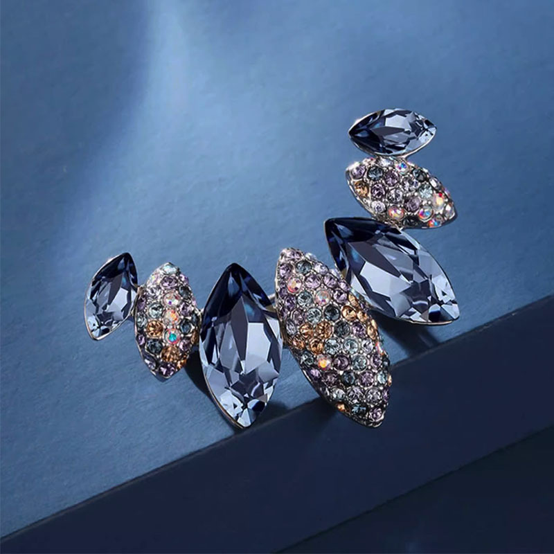 新款防走光扣胸针高档女