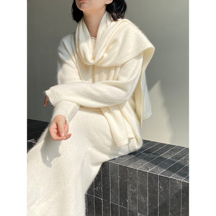 江左 黑标系列 孙艺珍感温柔套装女浣熊绒高腰半身裙三件套冬