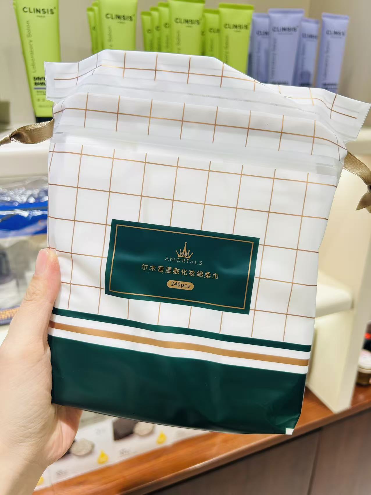 尔木萄湿敷棉又薄又透，延展性很强，吸水释水效果非常棒240张