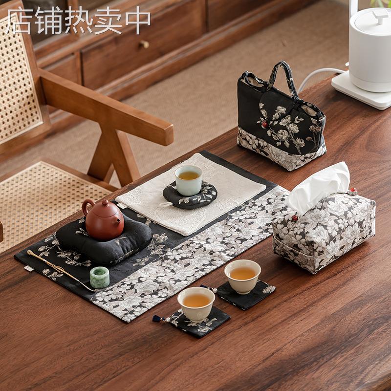 倾造集织锦刺绣白梅花茶席隔热垫提梁包茶杯垫中式茶具便携收纳包