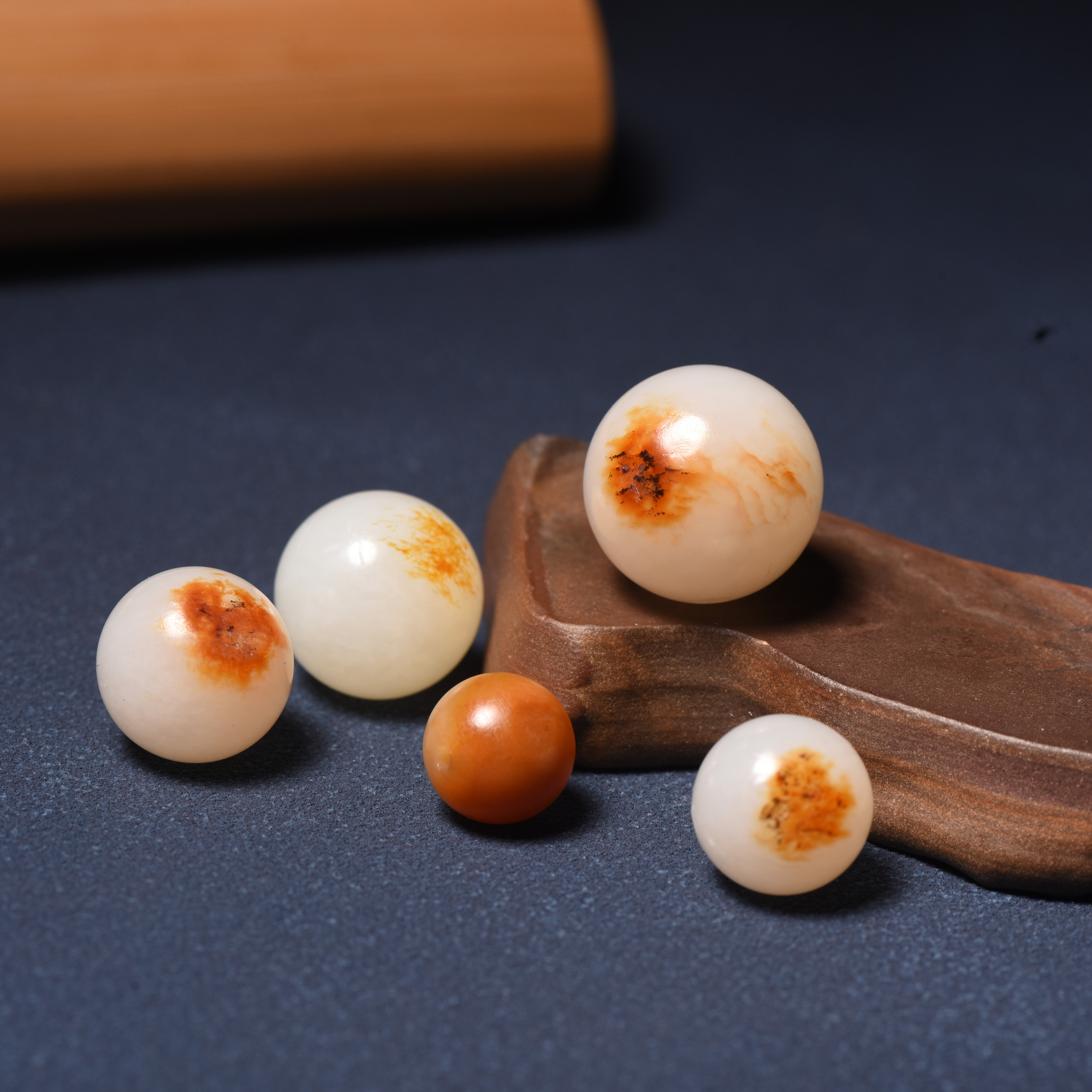 [专拍链接]新疆和田玉籽料黄沁单珠手链黄玉手串配珠籽玉玉石圆珠