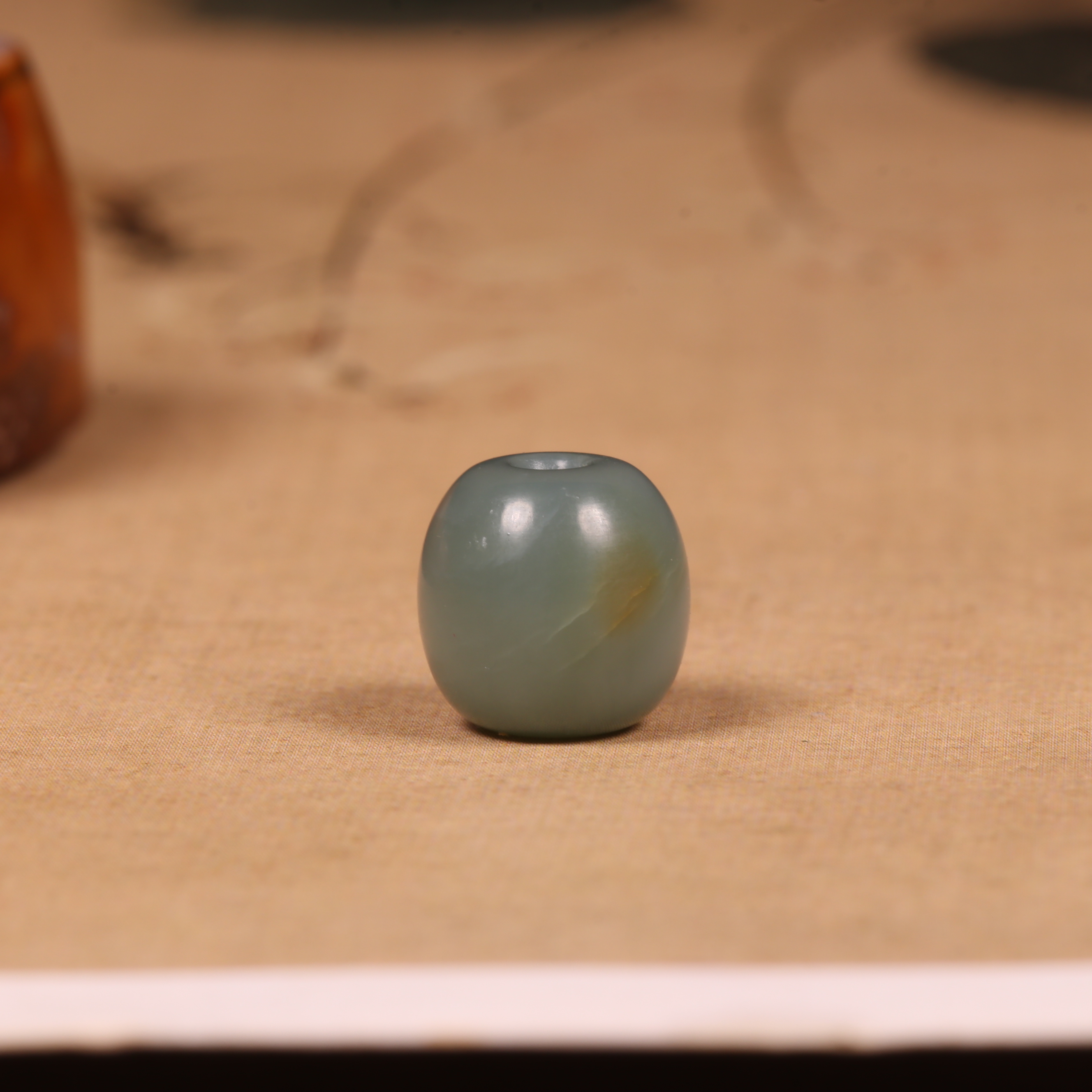 新疆和田玉籽料老型珠桶珠手串