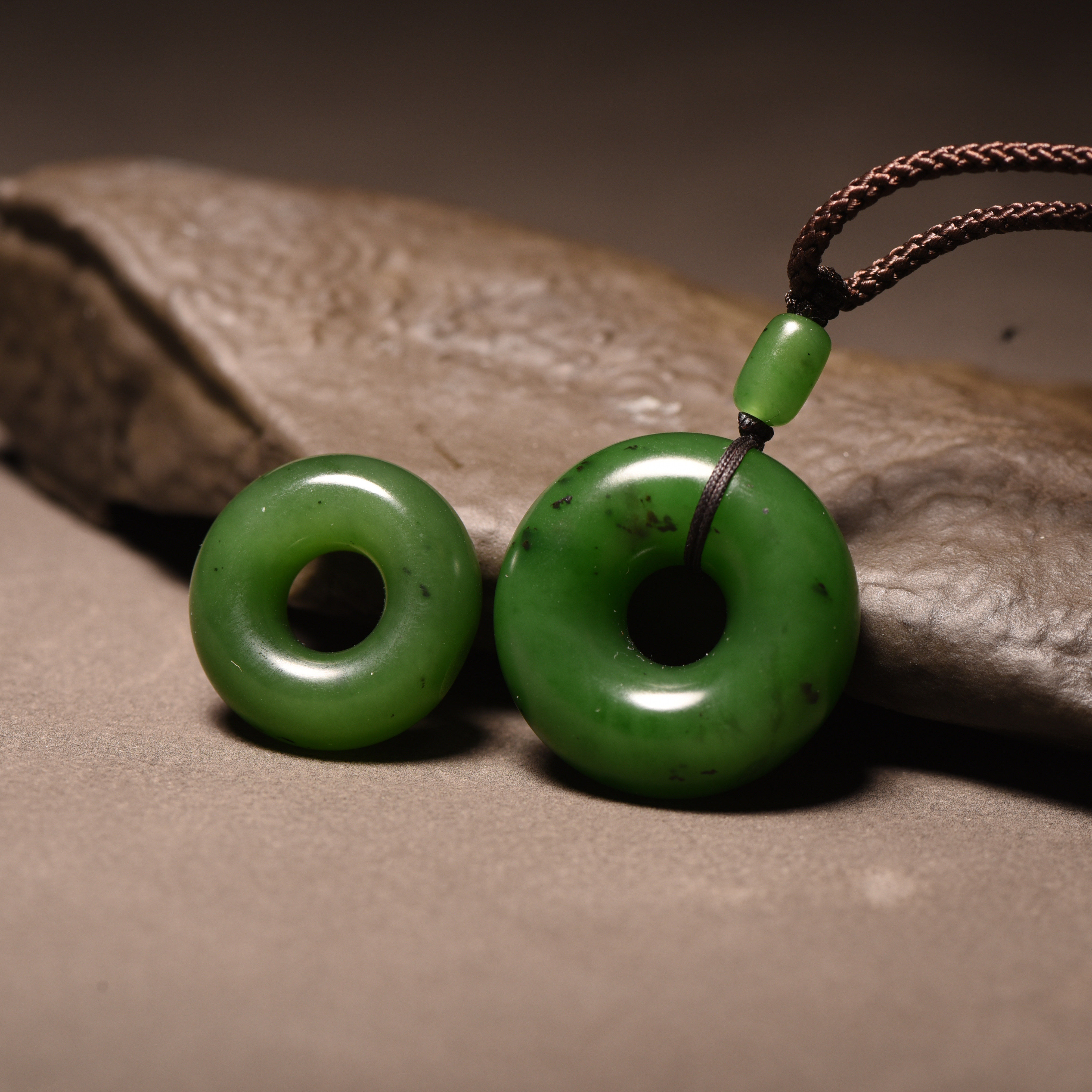 7g新疆和田玉籽料碧玉平安扣女士吊坠玉石面包圈挂件小吊坠籽玉