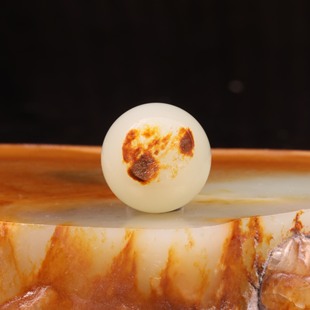 15mm新疆和田玉籽料红皮单珠红沁皮散珠圆珠手串手链配饰锁骨珠