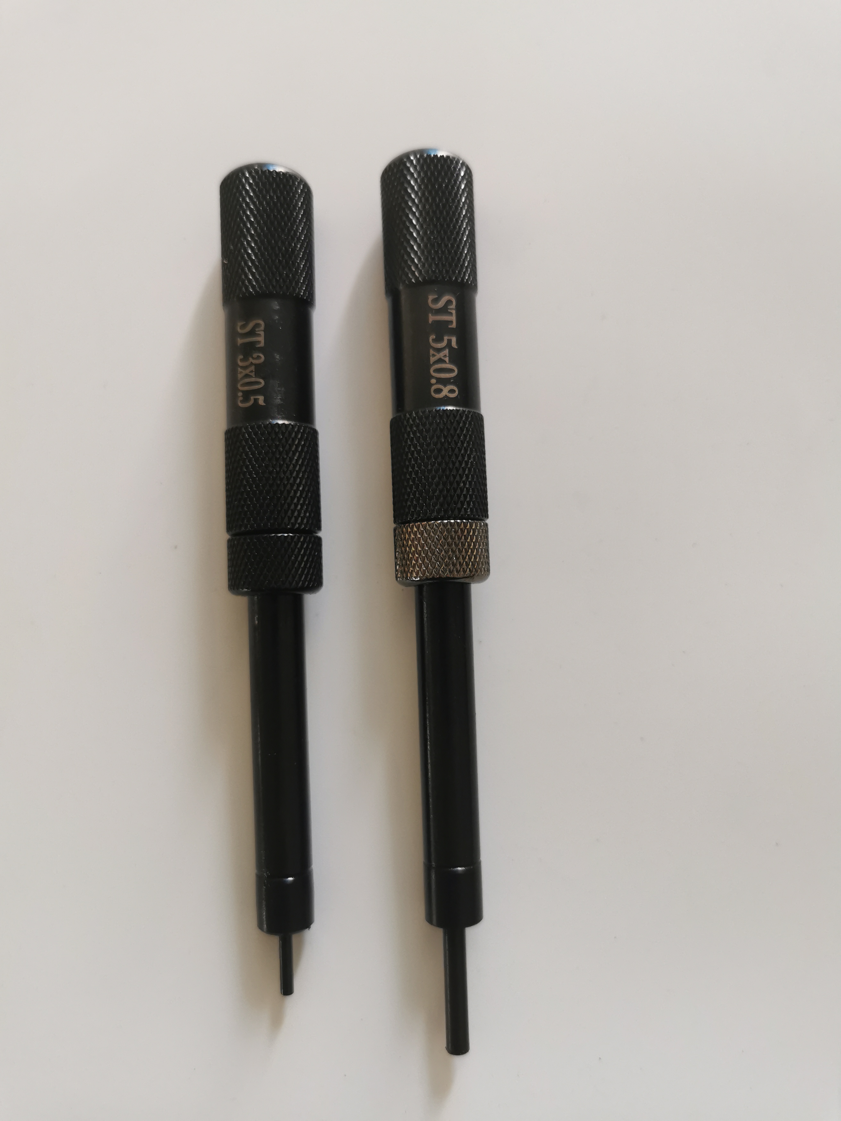 牙套螺丝套去尾半自动冲断器