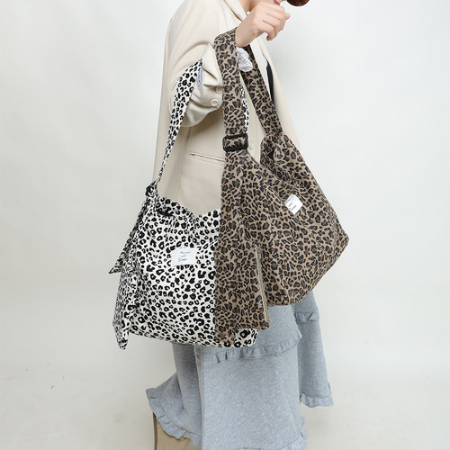EHOOO韩系豹纹帆布包大容量单肩