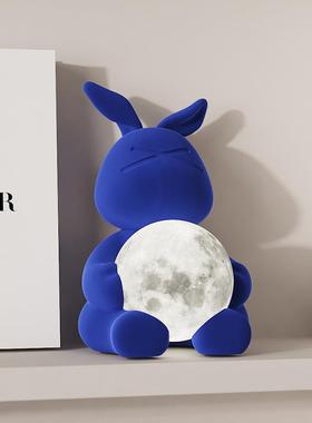 克莱因蓝色高级感植绒轻奢装饰品酒柜书柜小众客厅艺术品壁龛摆件