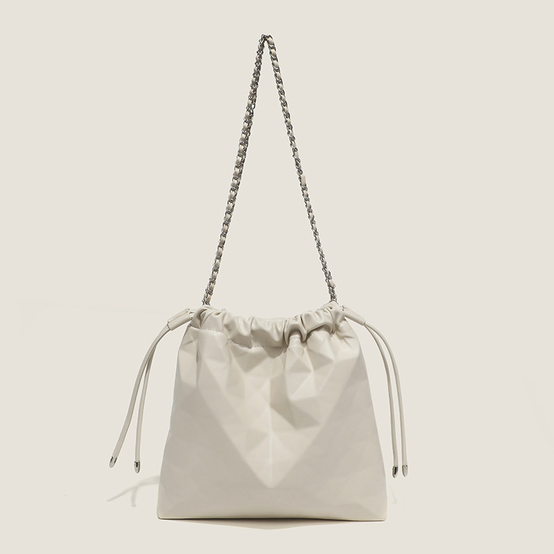 日本バッグ小香风垃圾袋简约水桶包大容量通勤菱格单肩托特包包女,箱包皮具/热销女包/男包,通用款女包,淘宝优惠券,粉丝福利购,淘宝优惠卷