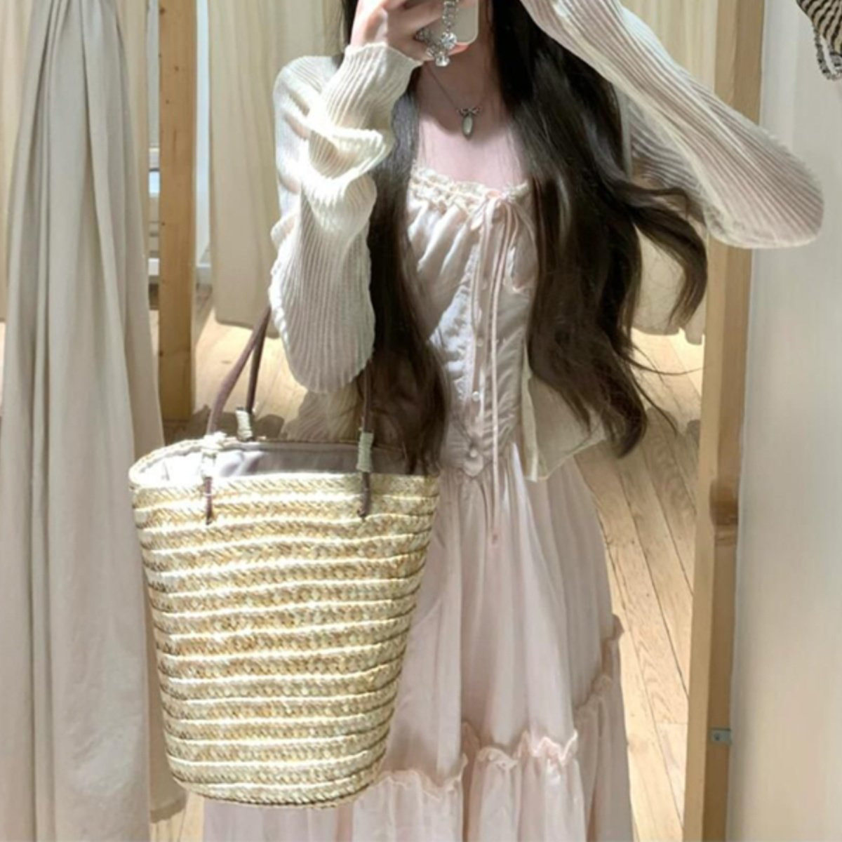显身材粉色蕾丝吊带连衣