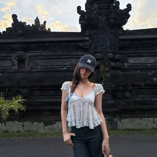 慵懒蓝刺绣亮片娃娃罩衫