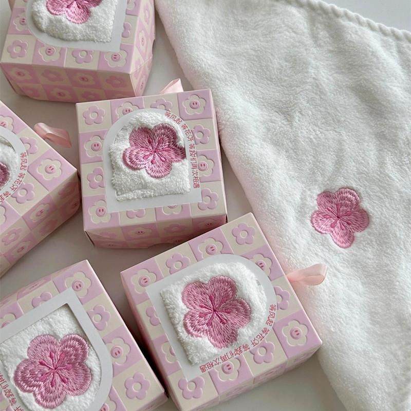 伴娘伴手礼毛巾结婚婚礼小礼物珊瑚绒小方巾陪嫁回礼花朵刺绣直发