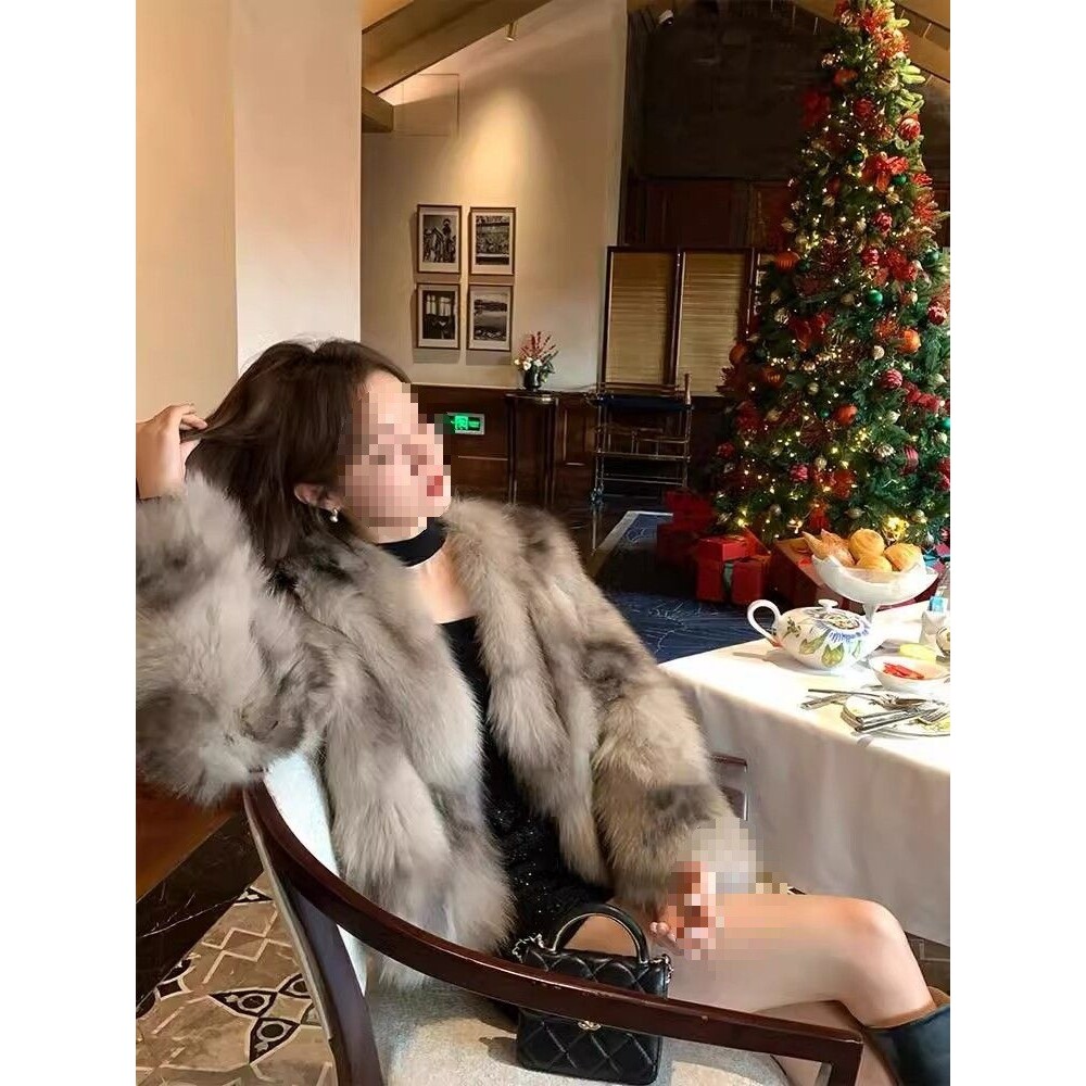 仿狐狸毛绒皮草外套女2025时尚秋冬年轻新款毛毛短款大衣