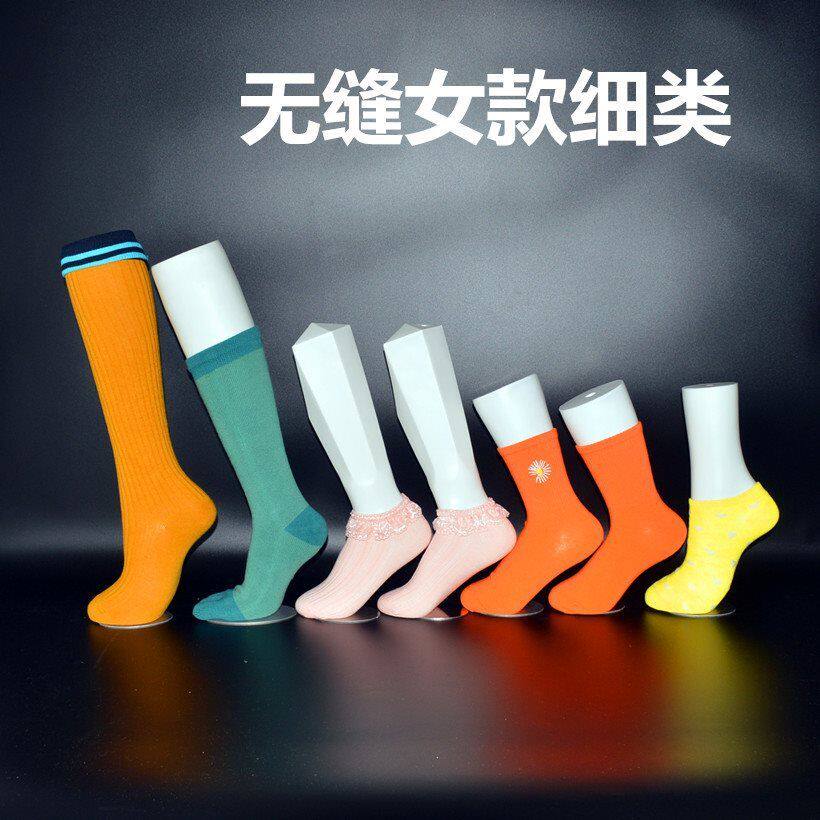 一双袜模足球脚模展示女脚腿五指女模型脚模拍照脚模女中无缝