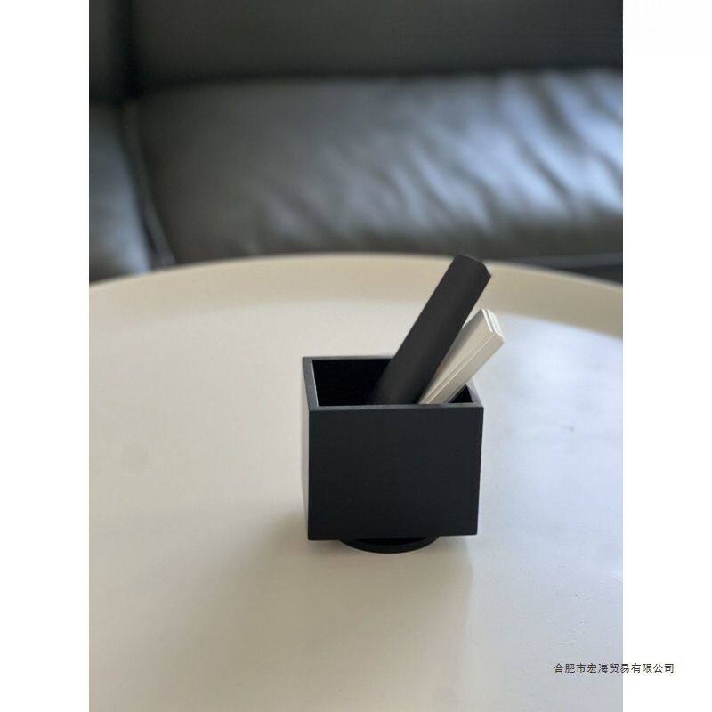 可旋转简易化妆刷遥控器笔等收纳高级摆件手工简约黑白两色
