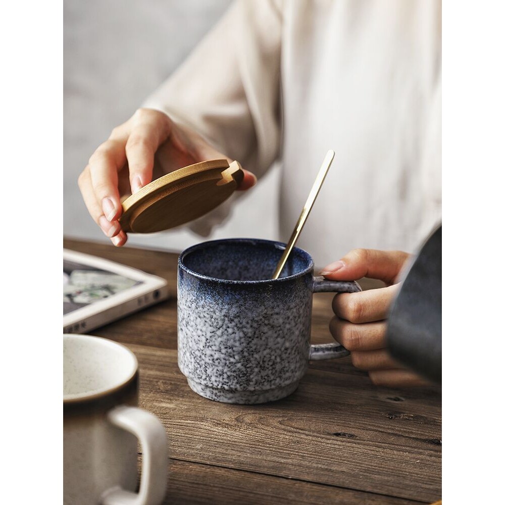 日式陶瓷水杯带木盖咖啡杯马克杯子搪瓷杯复古风办公茶杯创意杯套