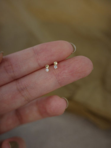 s925纯银法式女迷你耳钉