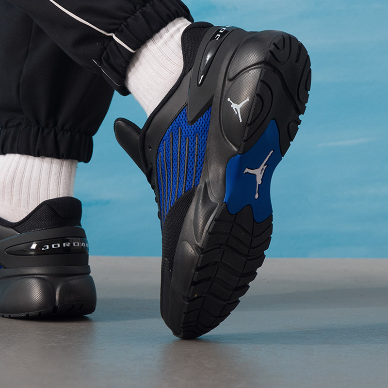 耐克（NIKE）男鞋 新款春季运动鞋JORDAN TRUNNER FLOW比赛训练缓