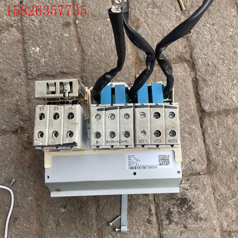 九成新伟肯变频器 PP01097 电抗器 端子 电抗器(议价)