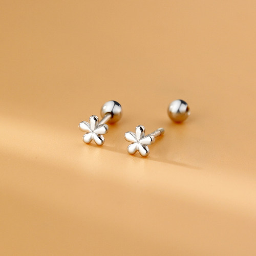 925银甜美简约通勤气质花朵耳钉