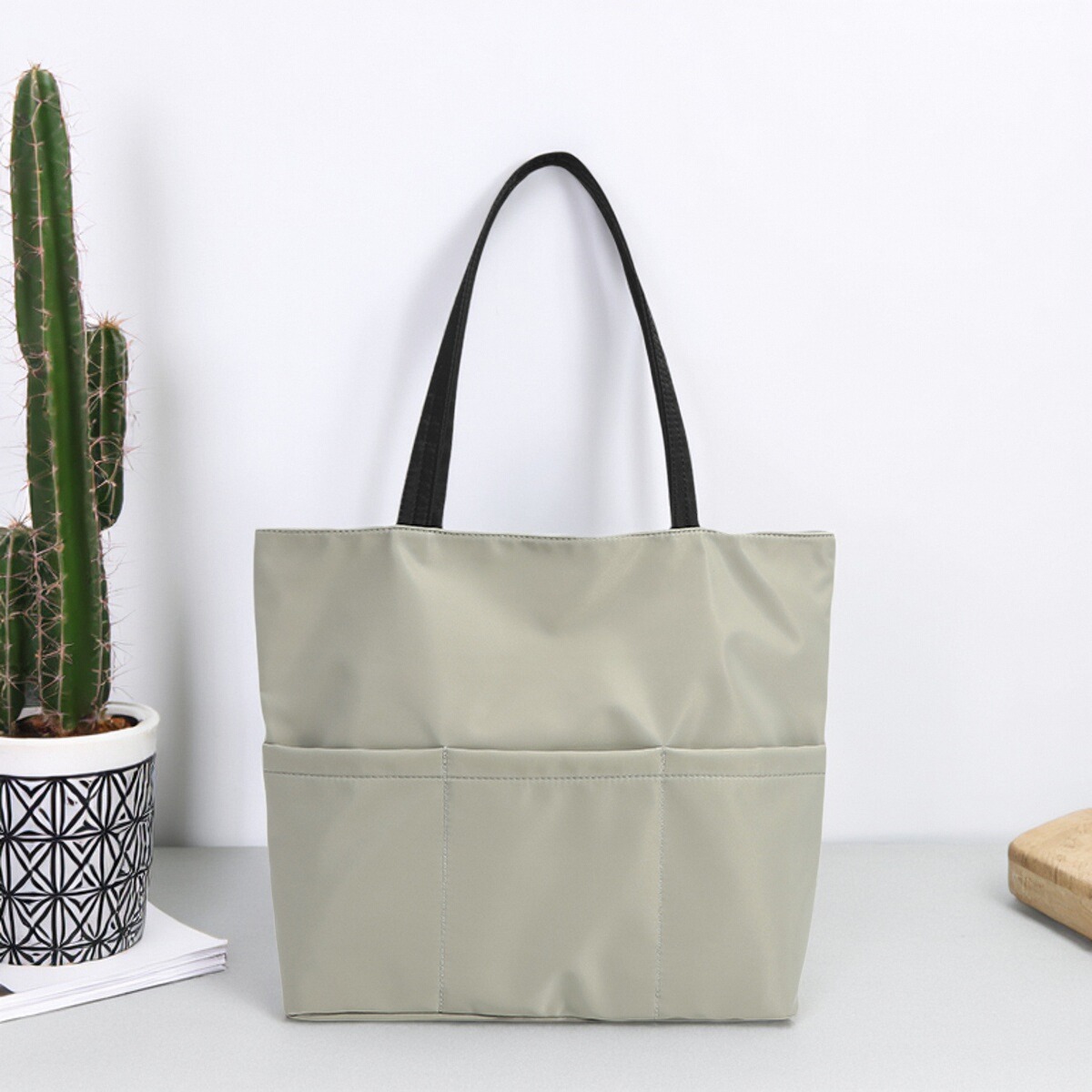 两面背托特包尼龙女大容量通勤包