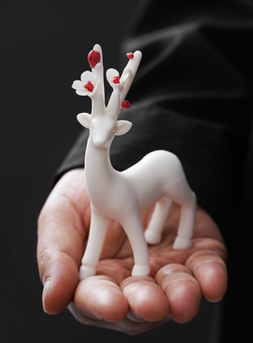 招财鹿陶瓷摆件家居客厅