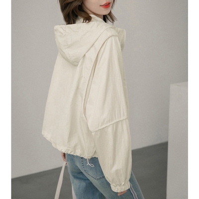 风衣外套女2025年秋季新款运动冲锋衣潮洋气减龄连帽休闲短款防晒