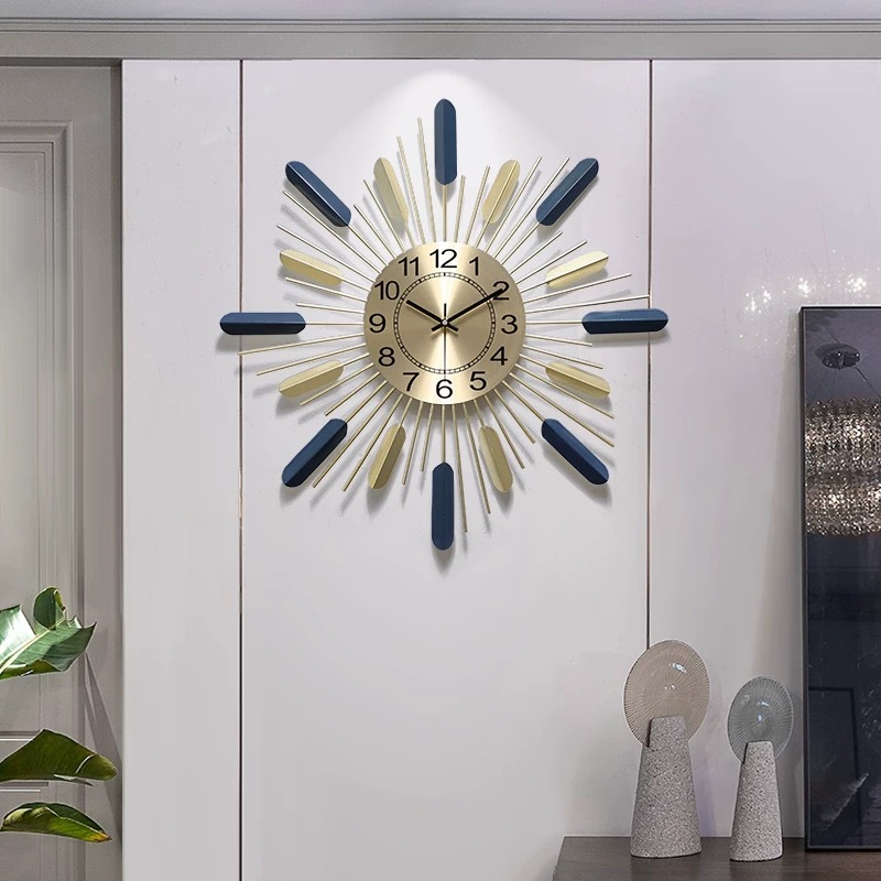 简约创意时尚挂钟铁艺现代个性墙上挂表样板房家用大气静音钟表