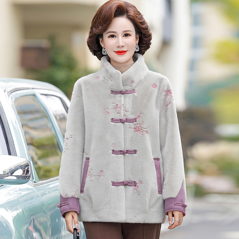 中老年女装妈妈冬装水貂绒皮毛一体外套新款洋气中式国风皮草上衣
