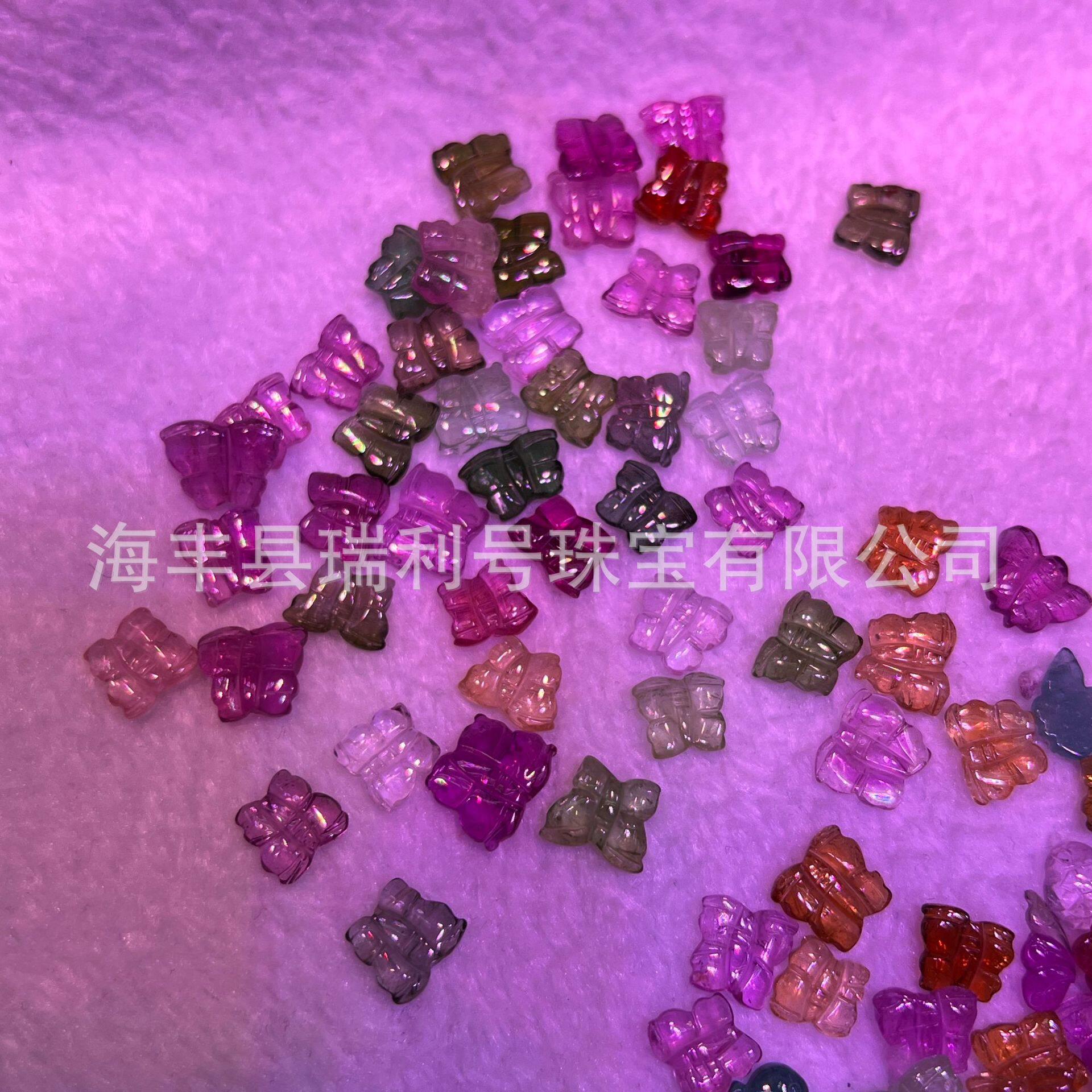 2026天然碧玺蝴蝶雕刻件配饰 碧玺蝴蝶通体雕刻件配件 晶体通透